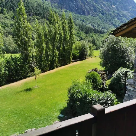 Апартаменты Derby Village *