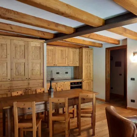 Derby Village Apartamento