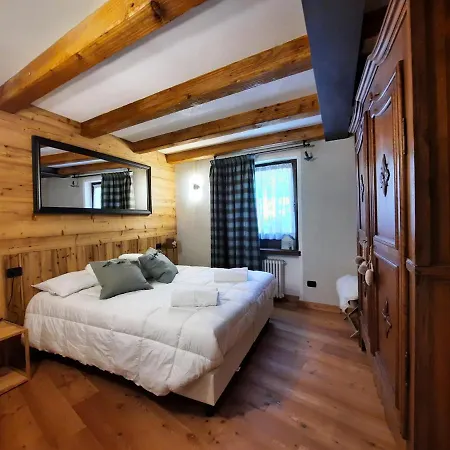 Derby Village * Villaret