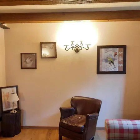 Derby Village Villaret