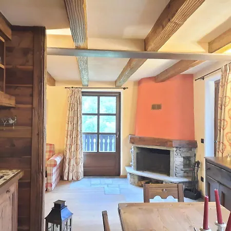 Апартаменты Derby Village *