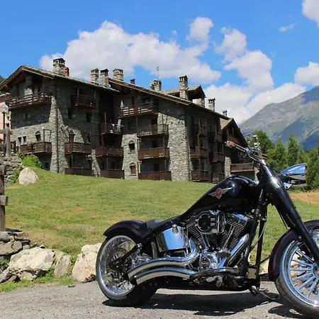 Derby Village Апартаменты Villaret