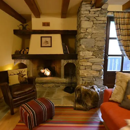 Derby Village Villaret