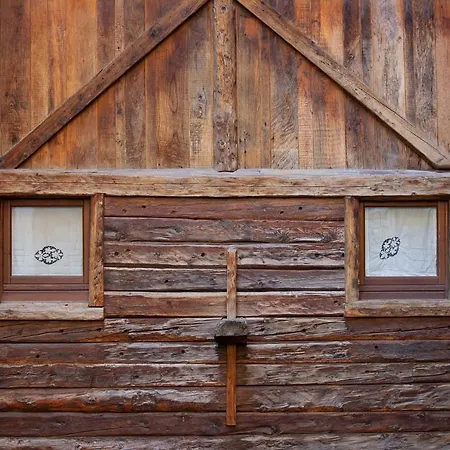 Derby Village Апартаменты Villaret